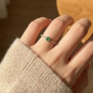 Vintage 925 Sterling Silver Green Stone Ring Size 6.75